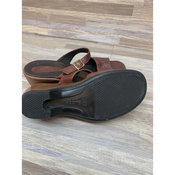 Dansko Annabel Wedge Sandal Sz 38 Brown - Picture 6 of 6
